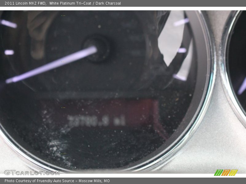 White Platinum Tri-Coat / Dark Charcoal 2011 Lincoln MKZ FWD
