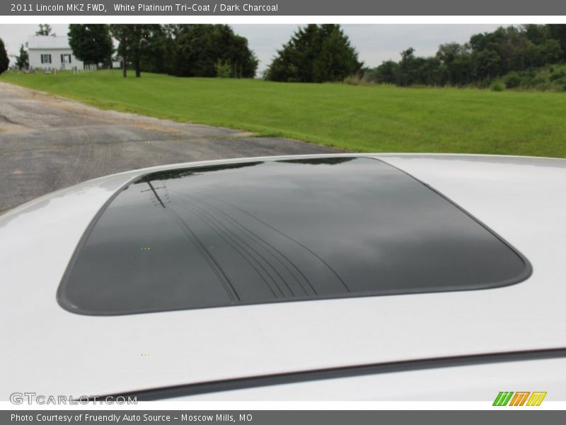 White Platinum Tri-Coat / Dark Charcoal 2011 Lincoln MKZ FWD