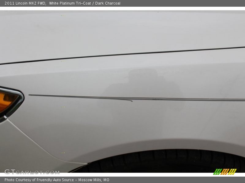 White Platinum Tri-Coat / Dark Charcoal 2011 Lincoln MKZ FWD