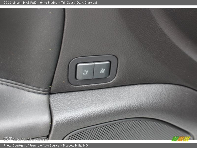 White Platinum Tri-Coat / Dark Charcoal 2011 Lincoln MKZ FWD