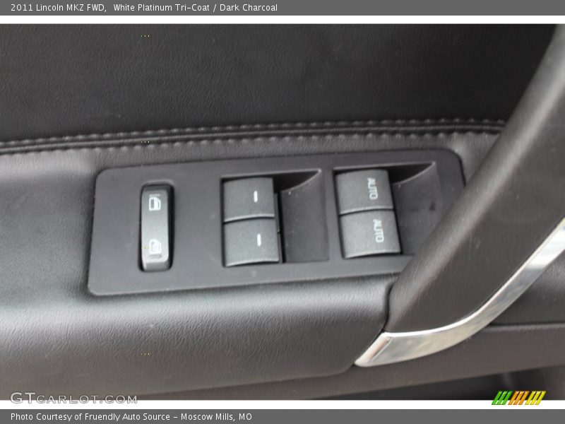 White Platinum Tri-Coat / Dark Charcoal 2011 Lincoln MKZ FWD