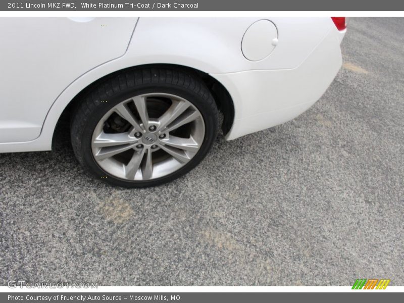 White Platinum Tri-Coat / Dark Charcoal 2011 Lincoln MKZ FWD
