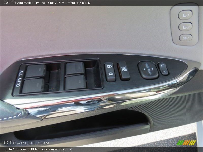 Classic Silver Metallic / Black 2013 Toyota Avalon Limited
