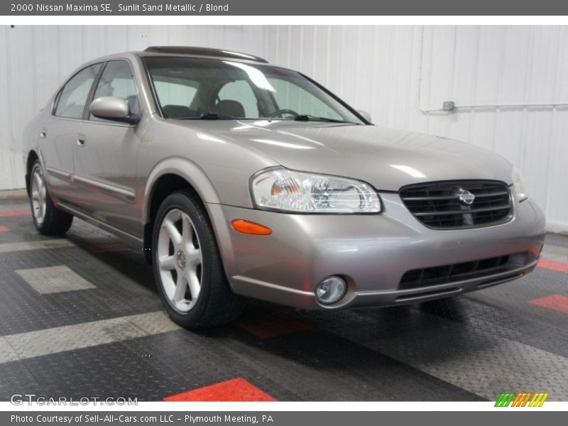 Sunlit Sand Metallic / Blond 2000 Nissan Maxima SE