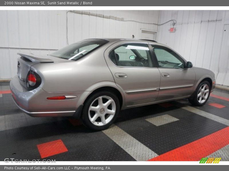 Sunlit Sand Metallic / Blond 2000 Nissan Maxima SE