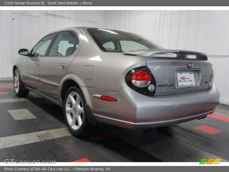 Sunlit Sand Metallic / Blond 2000 Nissan Maxima SE