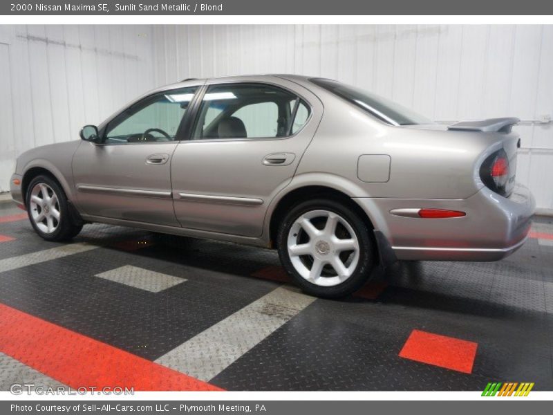 Sunlit Sand Metallic / Blond 2000 Nissan Maxima SE