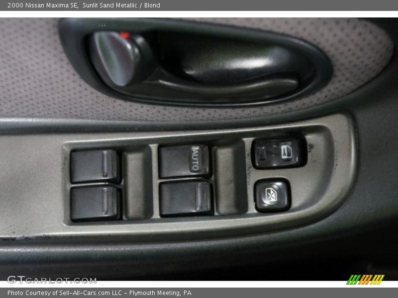 Sunlit Sand Metallic / Blond 2000 Nissan Maxima SE