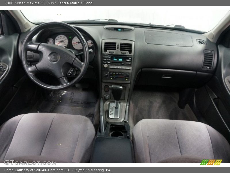 Sunlit Sand Metallic / Blond 2000 Nissan Maxima SE
