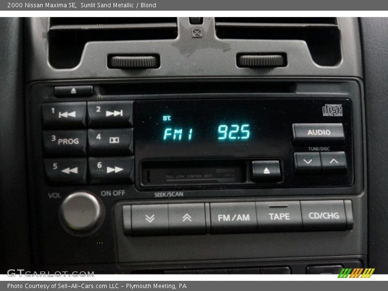 Sunlit Sand Metallic / Blond 2000 Nissan Maxima SE