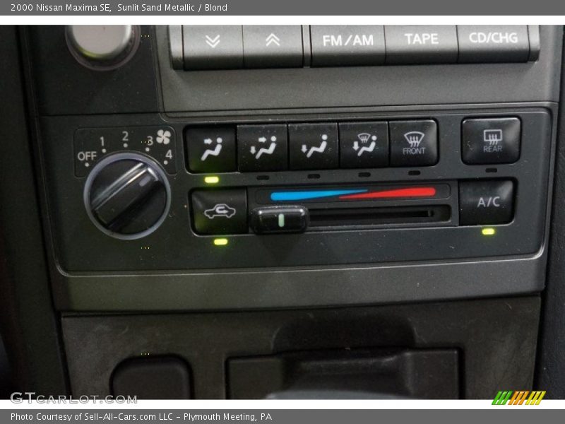 Sunlit Sand Metallic / Blond 2000 Nissan Maxima SE