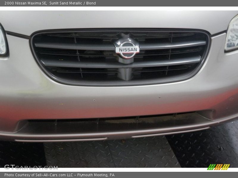 Sunlit Sand Metallic / Blond 2000 Nissan Maxima SE