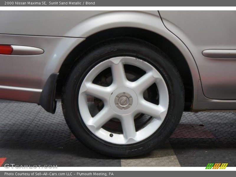 Sunlit Sand Metallic / Blond 2000 Nissan Maxima SE