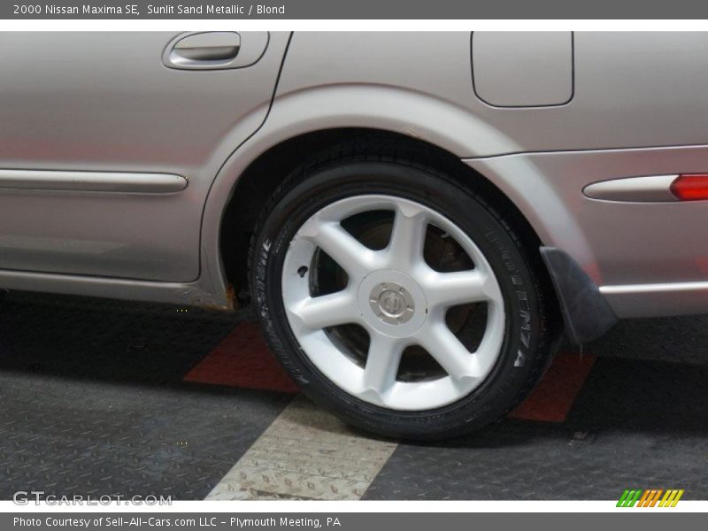 Sunlit Sand Metallic / Blond 2000 Nissan Maxima SE