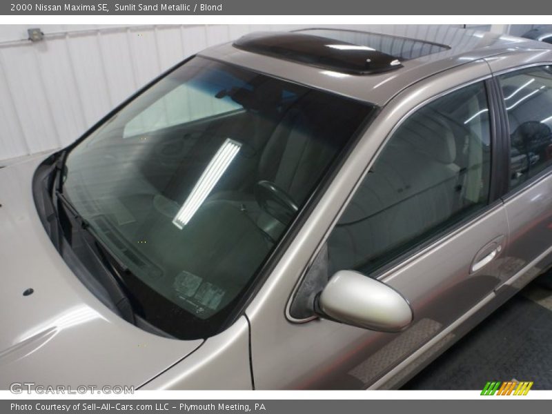 Sunlit Sand Metallic / Blond 2000 Nissan Maxima SE