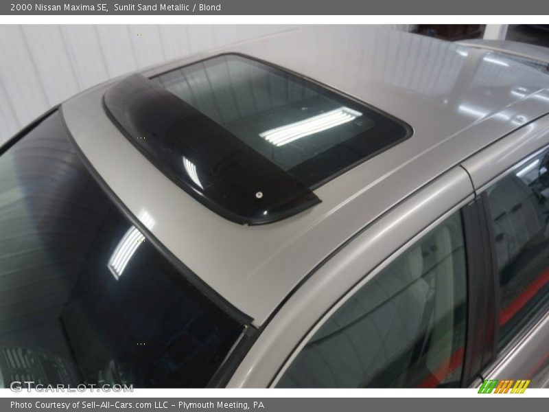 Sunlit Sand Metallic / Blond 2000 Nissan Maxima SE
