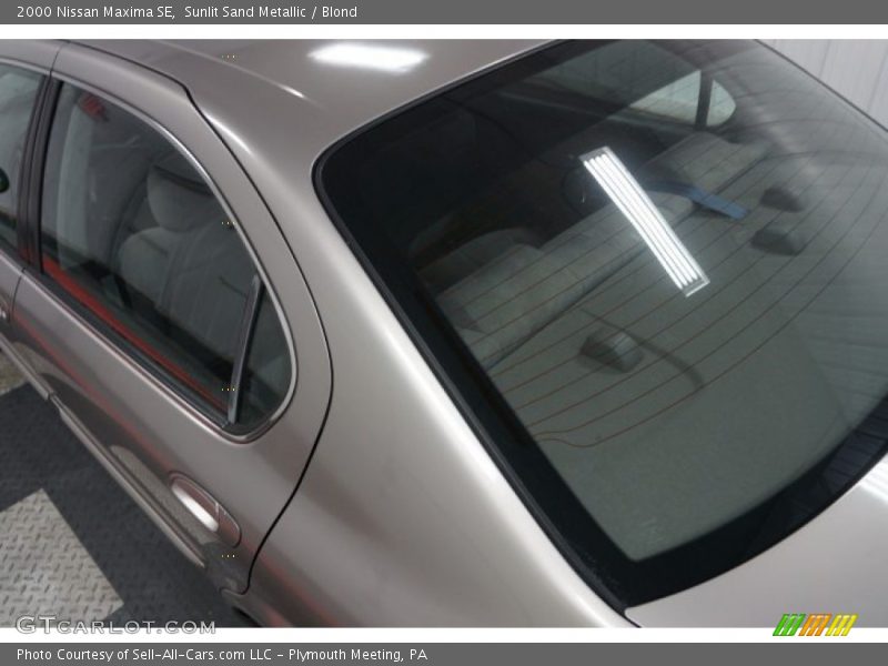 Sunlit Sand Metallic / Blond 2000 Nissan Maxima SE