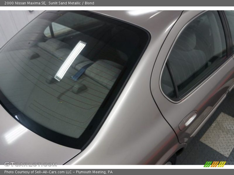 Sunlit Sand Metallic / Blond 2000 Nissan Maxima SE