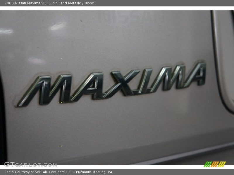 Sunlit Sand Metallic / Blond 2000 Nissan Maxima SE