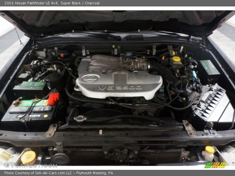 Super Black / Charcoal 2001 Nissan Pathfinder LE 4x4