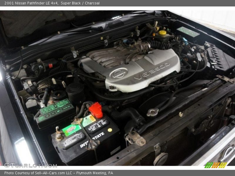 Super Black / Charcoal 2001 Nissan Pathfinder LE 4x4