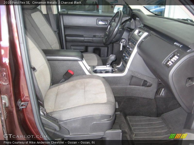 Cinnamon Metallic / Charcoal Black 2010 Ford Flex SE