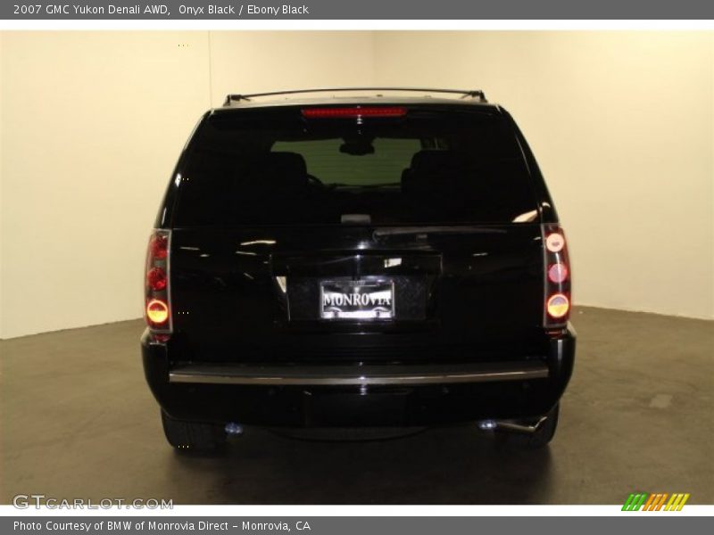 Onyx Black / Ebony Black 2007 GMC Yukon Denali AWD