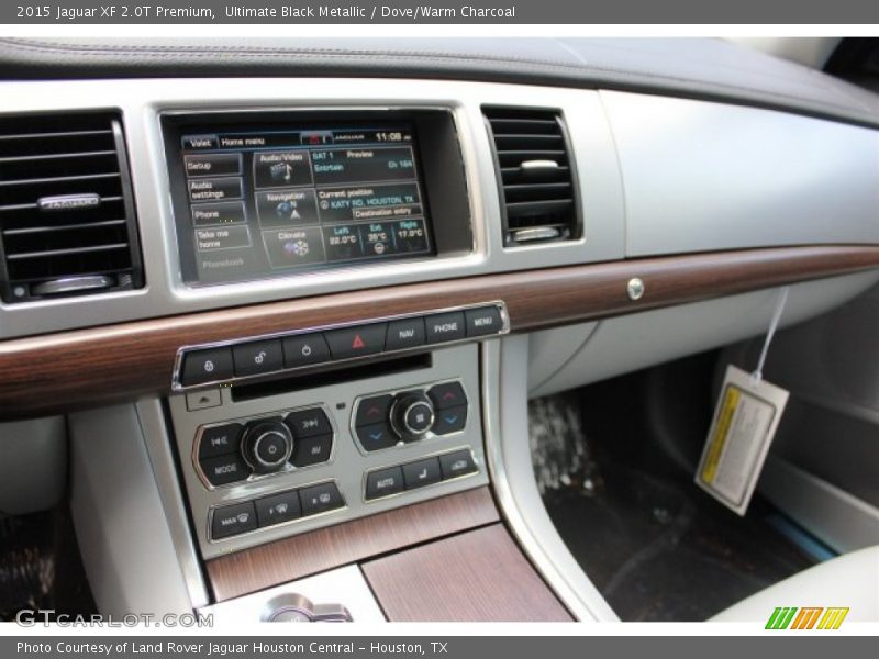 Controls of 2015 XF 2.0T Premium