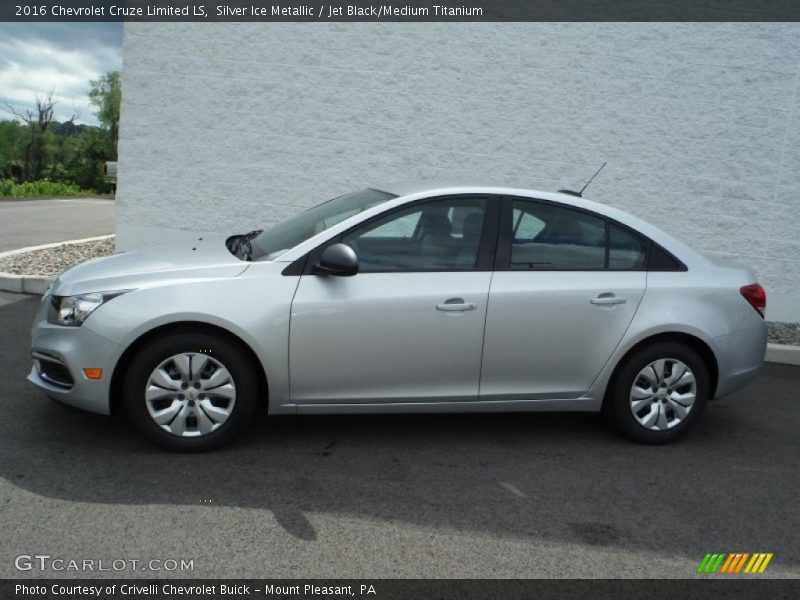 Silver Ice Metallic / Jet Black/Medium Titanium 2016 Chevrolet Cruze Limited LS
