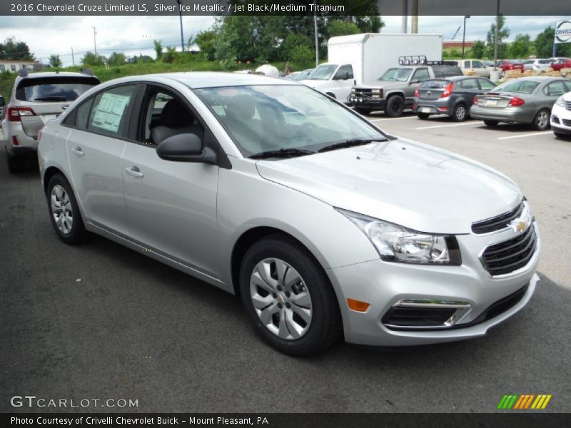 Silver Ice Metallic / Jet Black/Medium Titanium 2016 Chevrolet Cruze Limited LS
