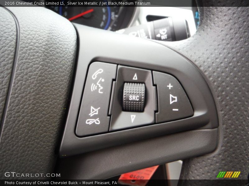 Silver Ice Metallic / Jet Black/Medium Titanium 2016 Chevrolet Cruze Limited LS