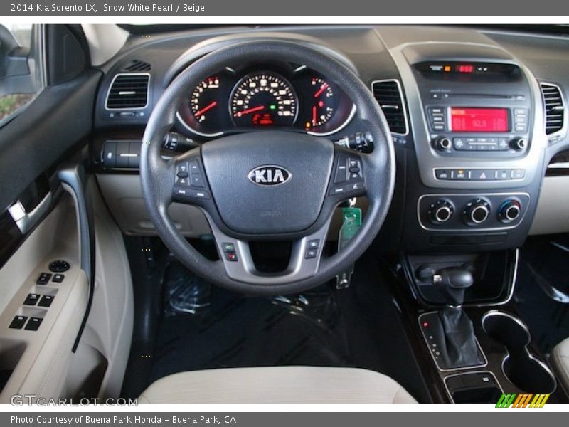 Snow White Pearl / Beige 2014 Kia Sorento LX