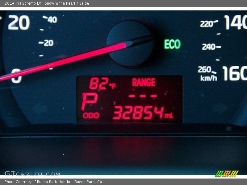 Snow White Pearl / Beige 2014 Kia Sorento LX