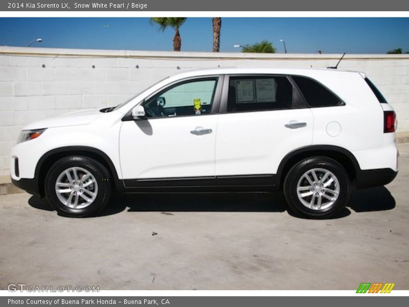 Snow White Pearl / Beige 2014 Kia Sorento LX