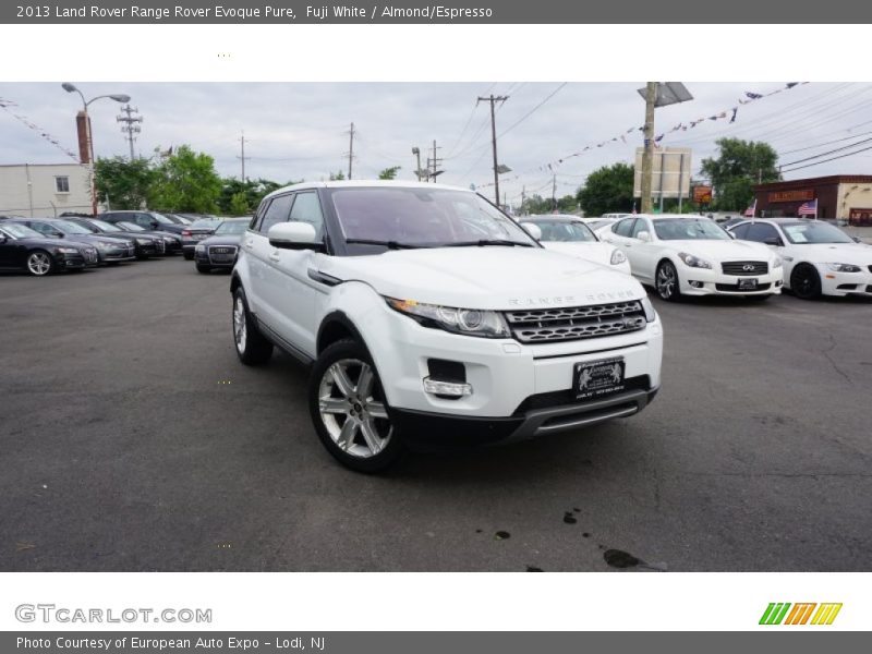 Fuji White / Almond/Espresso 2013 Land Rover Range Rover Evoque Pure