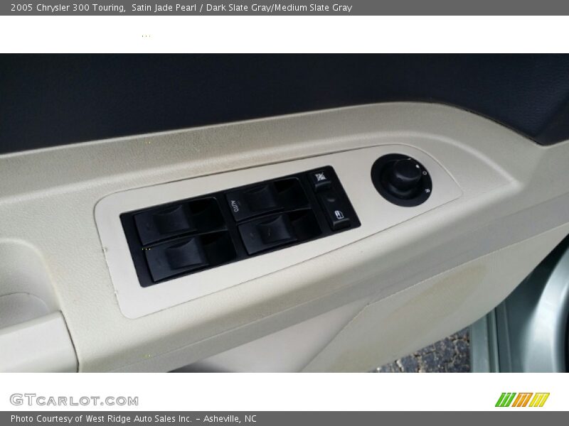 Satin Jade Pearl / Dark Slate Gray/Medium Slate Gray 2005 Chrysler 300 Touring
