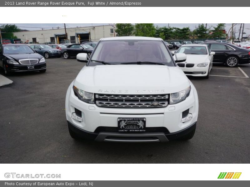 Fuji White / Almond/Espresso 2013 Land Rover Range Rover Evoque Pure