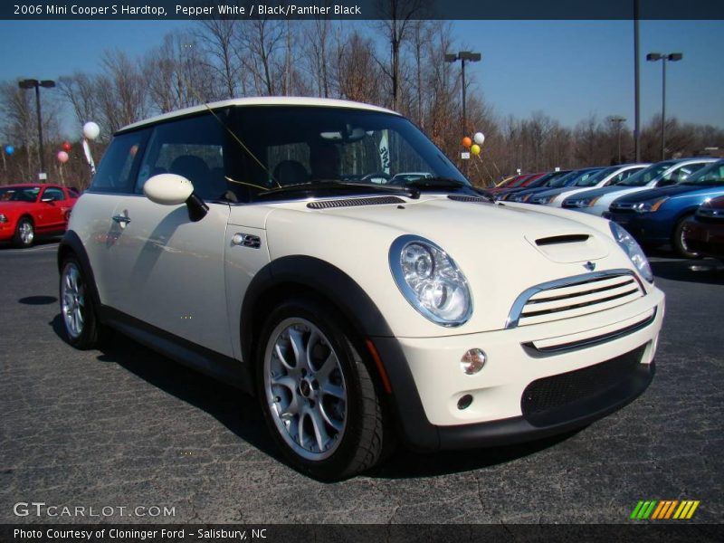 Pepper White / Black/Panther Black 2006 Mini Cooper S Hardtop