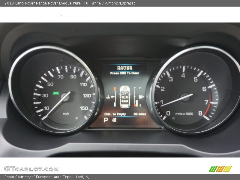 Fuji White / Almond/Espresso 2013 Land Rover Range Rover Evoque Pure