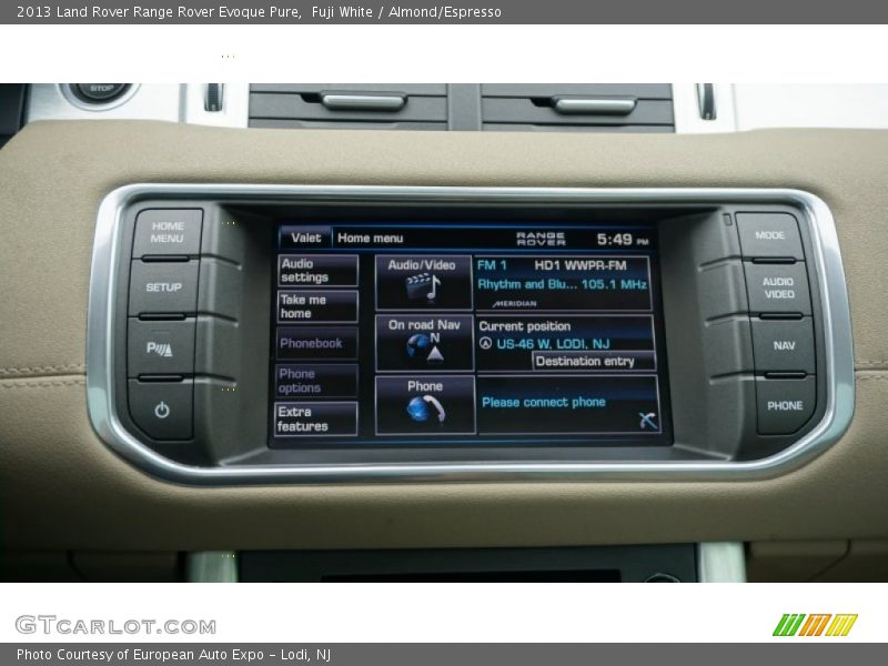 Fuji White / Almond/Espresso 2013 Land Rover Range Rover Evoque Pure