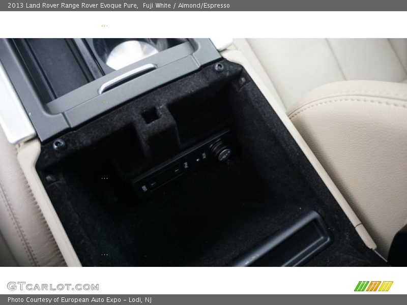 Fuji White / Almond/Espresso 2013 Land Rover Range Rover Evoque Pure