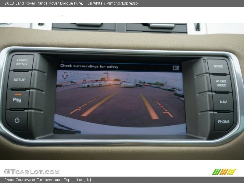 Fuji White / Almond/Espresso 2013 Land Rover Range Rover Evoque Pure