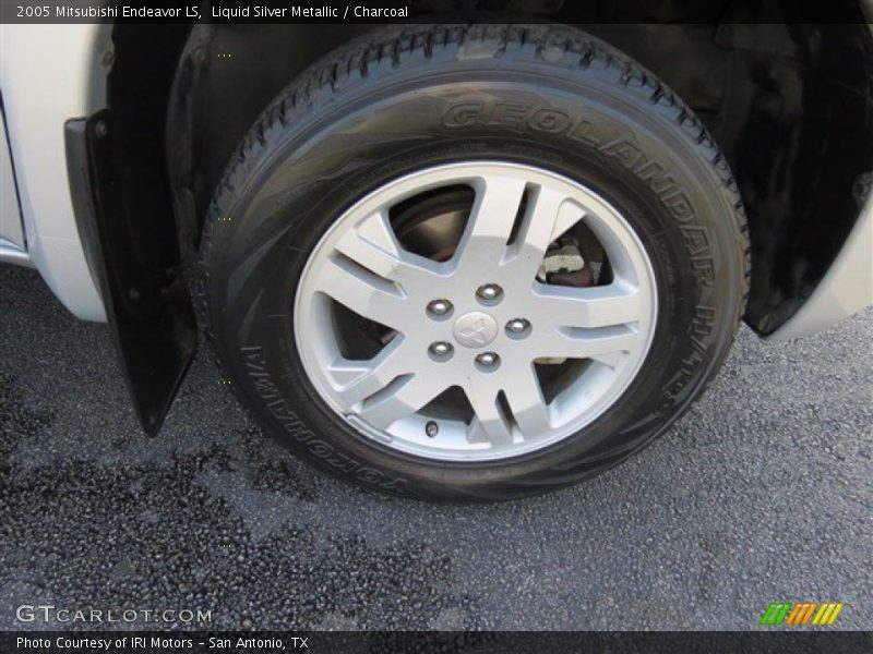 Liquid Silver Metallic / Charcoal 2005 Mitsubishi Endeavor LS