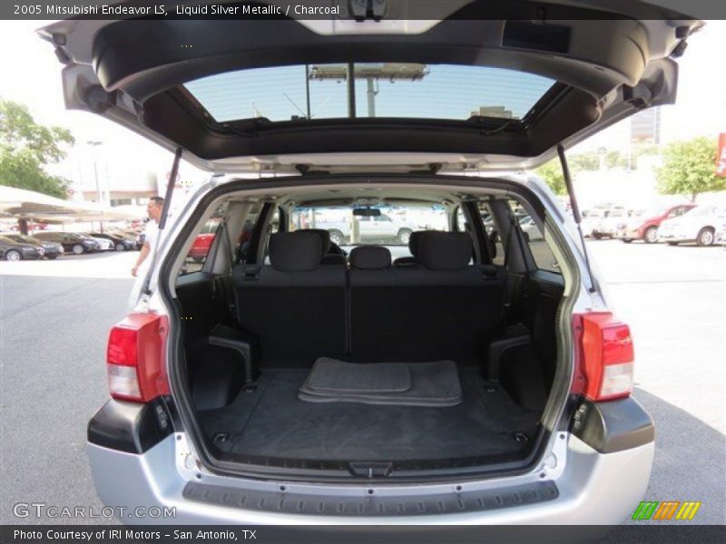 Liquid Silver Metallic / Charcoal 2005 Mitsubishi Endeavor LS