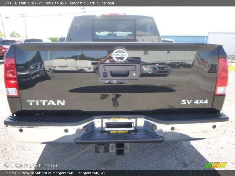 Magnetic Black / Charcoal 2015 Nissan Titan SV Crew Cab 4x4