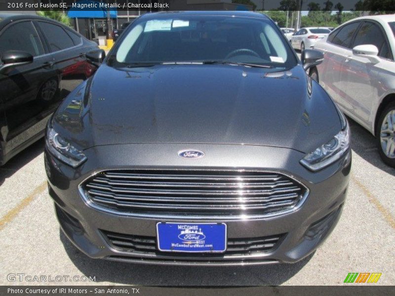 Magnetic Metallic / Charcoal Black 2016 Ford Fusion SE