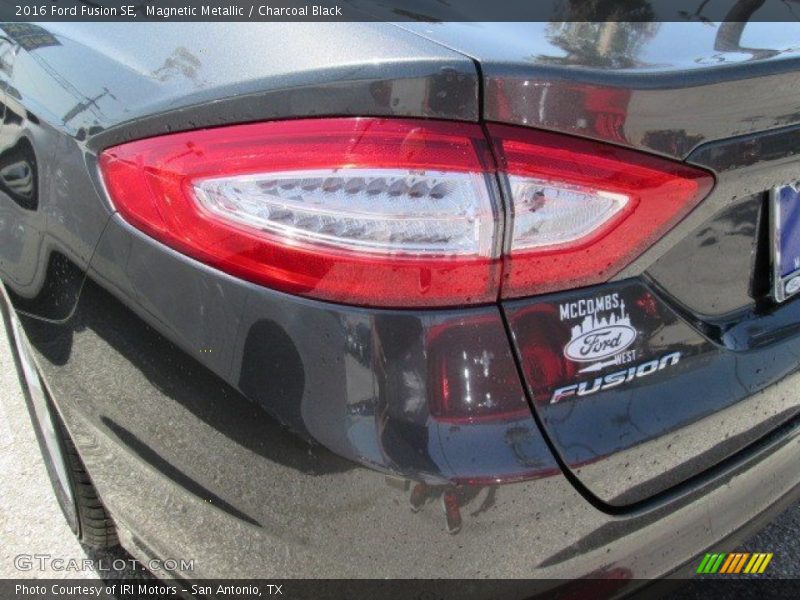 Magnetic Metallic / Charcoal Black 2016 Ford Fusion SE