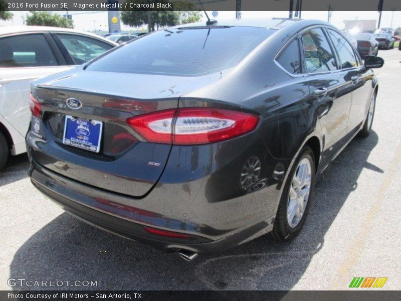 Magnetic Metallic / Charcoal Black 2016 Ford Fusion SE