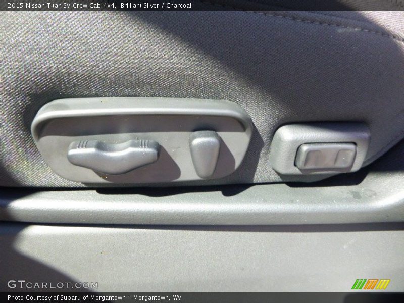 Brilliant Silver / Charcoal 2015 Nissan Titan SV Crew Cab 4x4