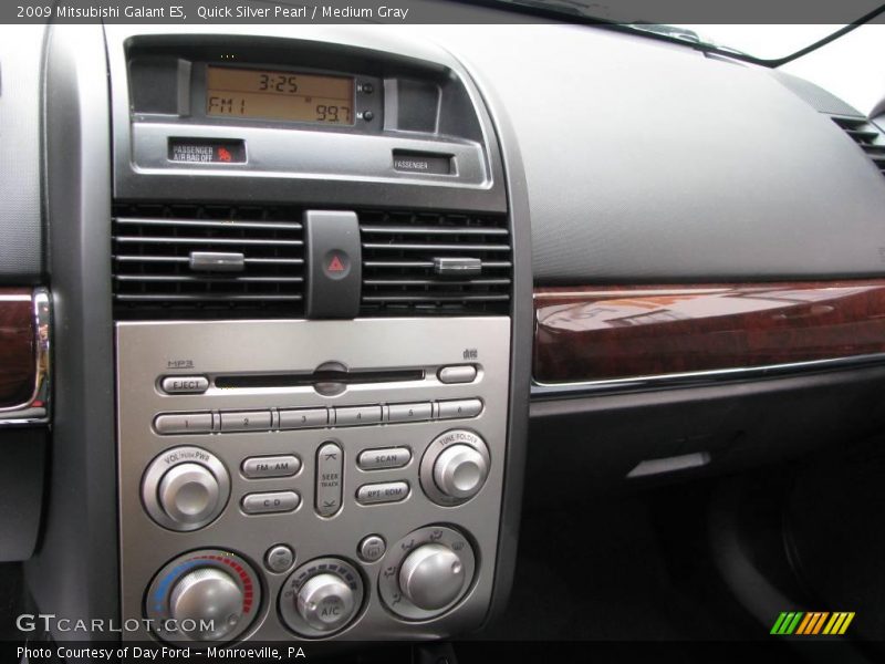 Quick Silver Pearl / Medium Gray 2009 Mitsubishi Galant ES